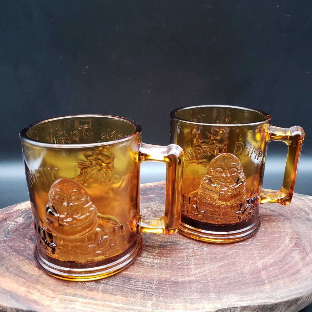Vintage Tiara Amber Mother Goose Nursery Rhyme Cups Pair Humpty Dumpty